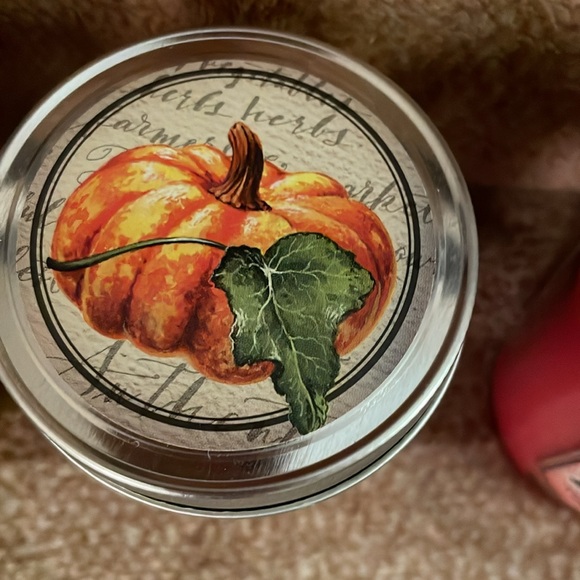 3 Bath and Body Works home. Candles single wick NWT - Picture 3 of 8